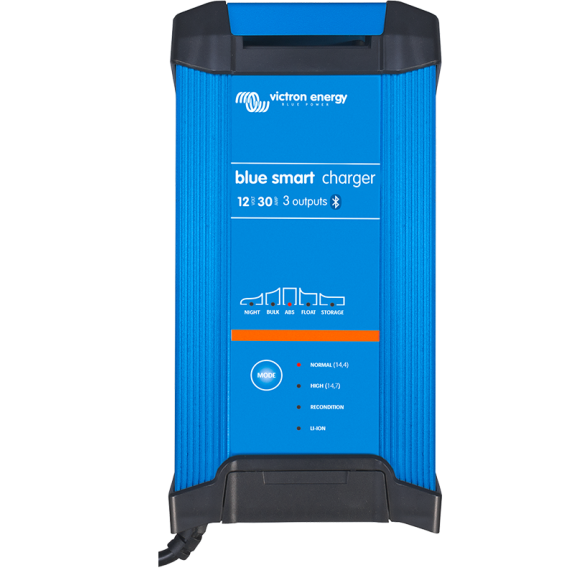 Blue Smart IP22 Charger 12/30(3) 230V UK